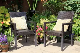 "לפעמים מה שאנחנו הכי זקוקים לו זה מנוחה כייפית בגינה שלנו"